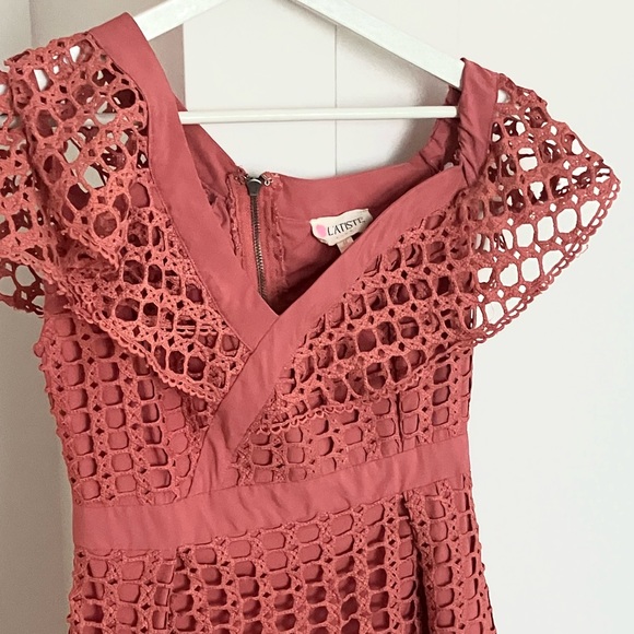 Shoulder dress - Picture 2 of 2